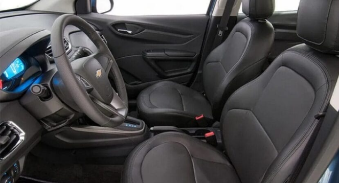 Preço de ocasião: Chevrolet Onix LT por R$ 39.454! Modelo deixa rivais para trás em 2024 com consumo de 12,5 km/l e até 675 km de autonomia