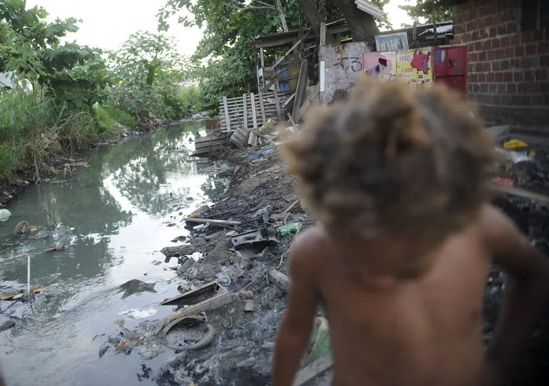 Pobreza e extrema pobreza atingem menores patamares no Brasil desde 2012, diz estudo