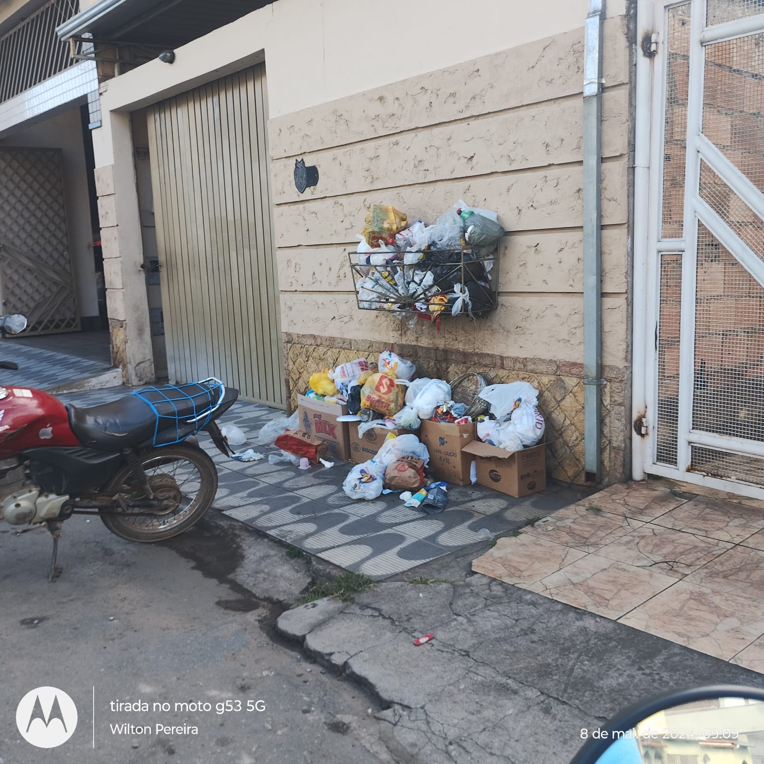 CIDADE IMUNDA: moradores relaram descaso da coleta de lixo e prefeitura informa que notificou empresa