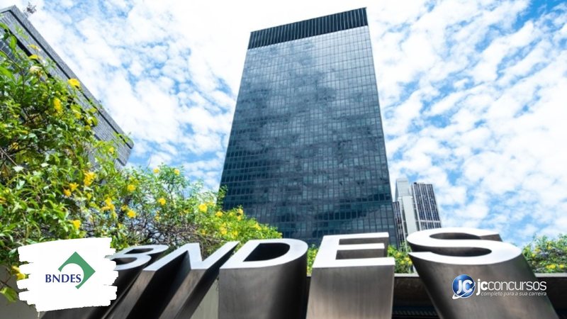 BNDES publica edital de concurso com 900 vagas e salário de R$ 20,9 mil
